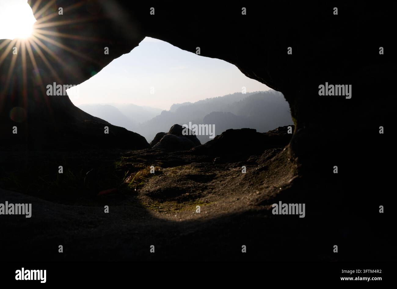 Bad Schandau, Germany. 16th Oct, 2026. The morning sun glints off the ...