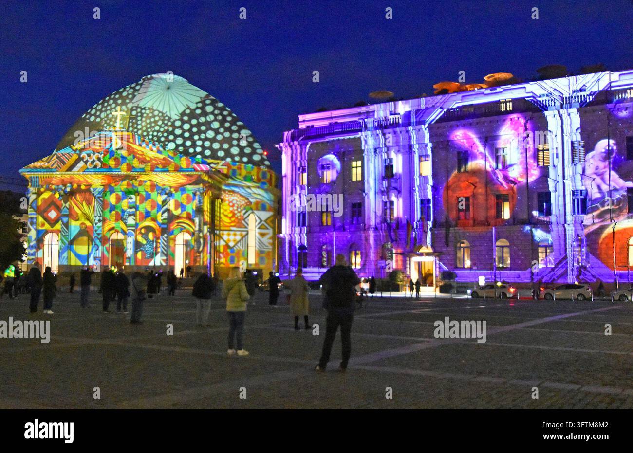 Bebelplatz , St. Hedwigskathedrale Hotel de Rome *** Bebelplatz, St ...