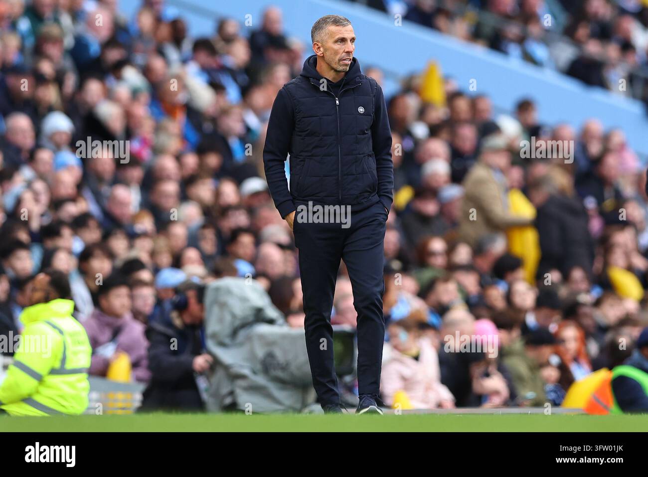 Ipswich Town manager Gary O'Neil looks on during the Manchester City v ...