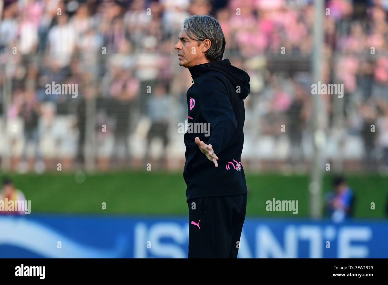 IPA89814017 - Filippo Inzaghi, coach of Palermo, during the Mantova ...
