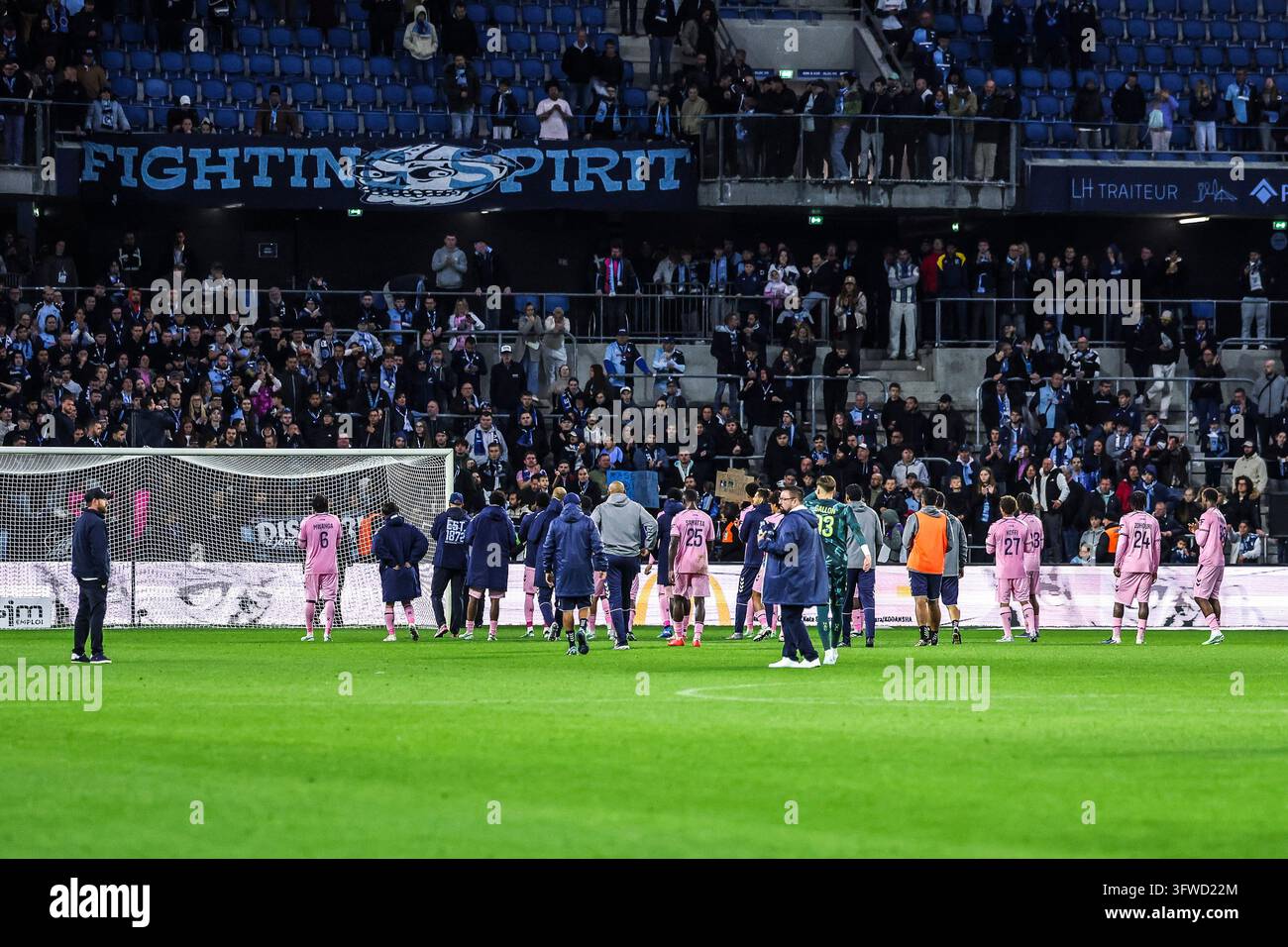 Team Le Havre AC looks dejected front of his fans after Ligue 1 ...