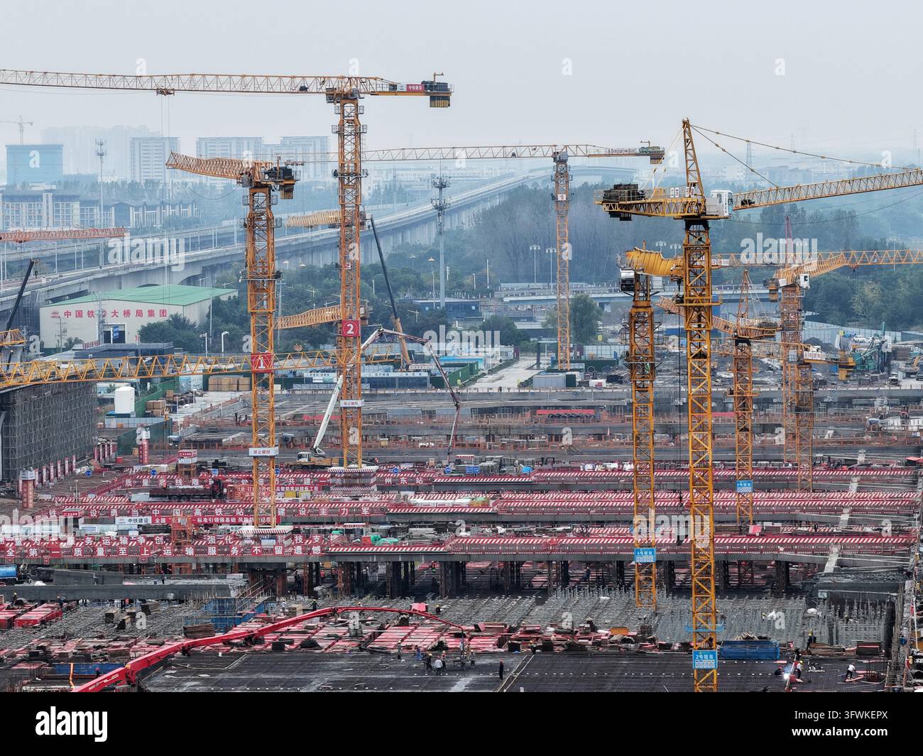 The integrated transportation hub project of Yangzhou East Railway ...