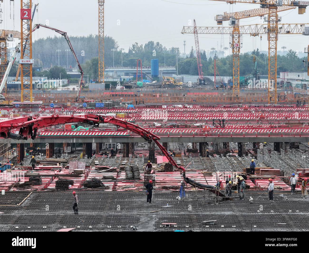 The integrated transportation hub project of Yangzhou East Station on ...
