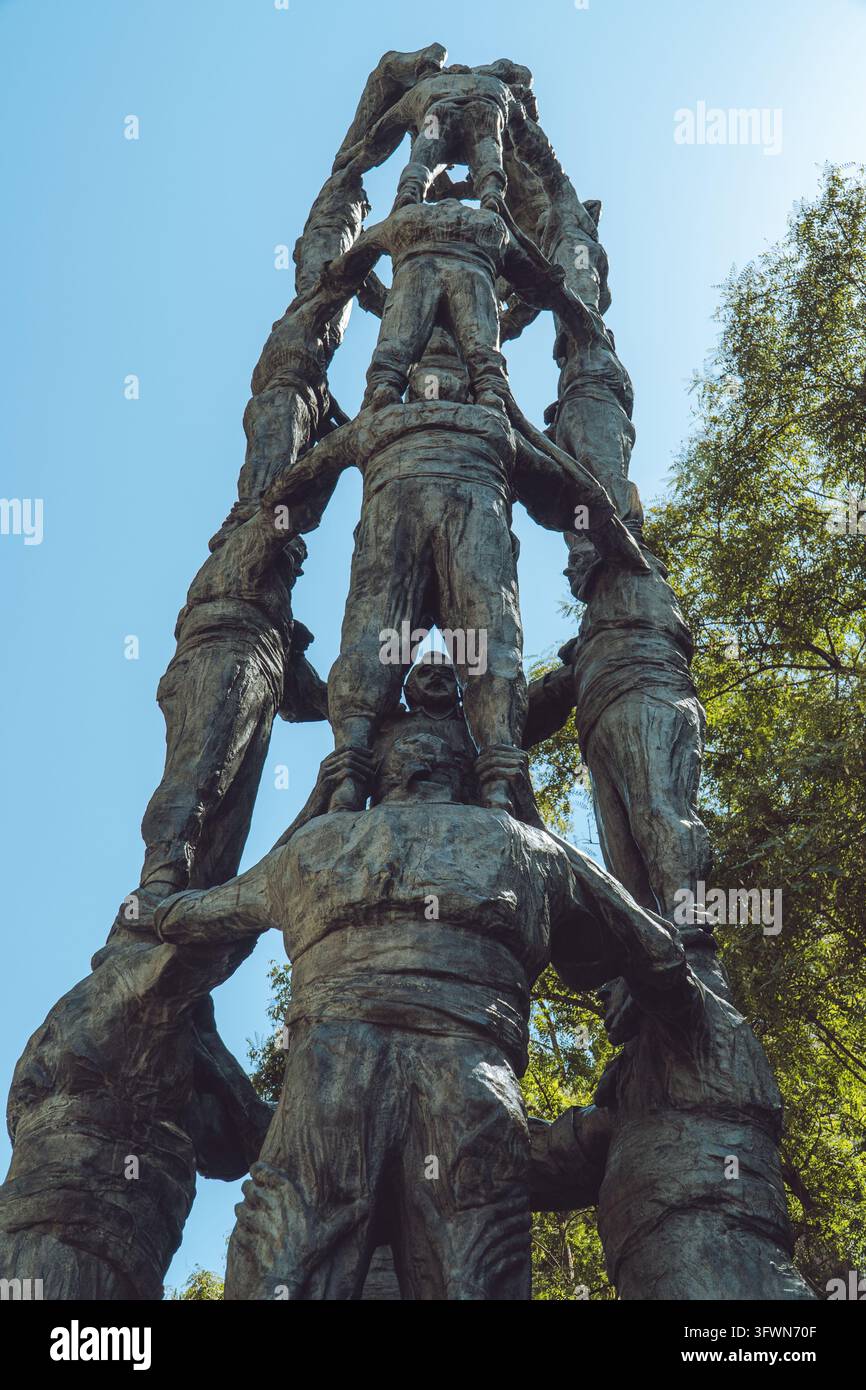 Monument to the Castellers in Tarragona: A tribute to the iconic ...