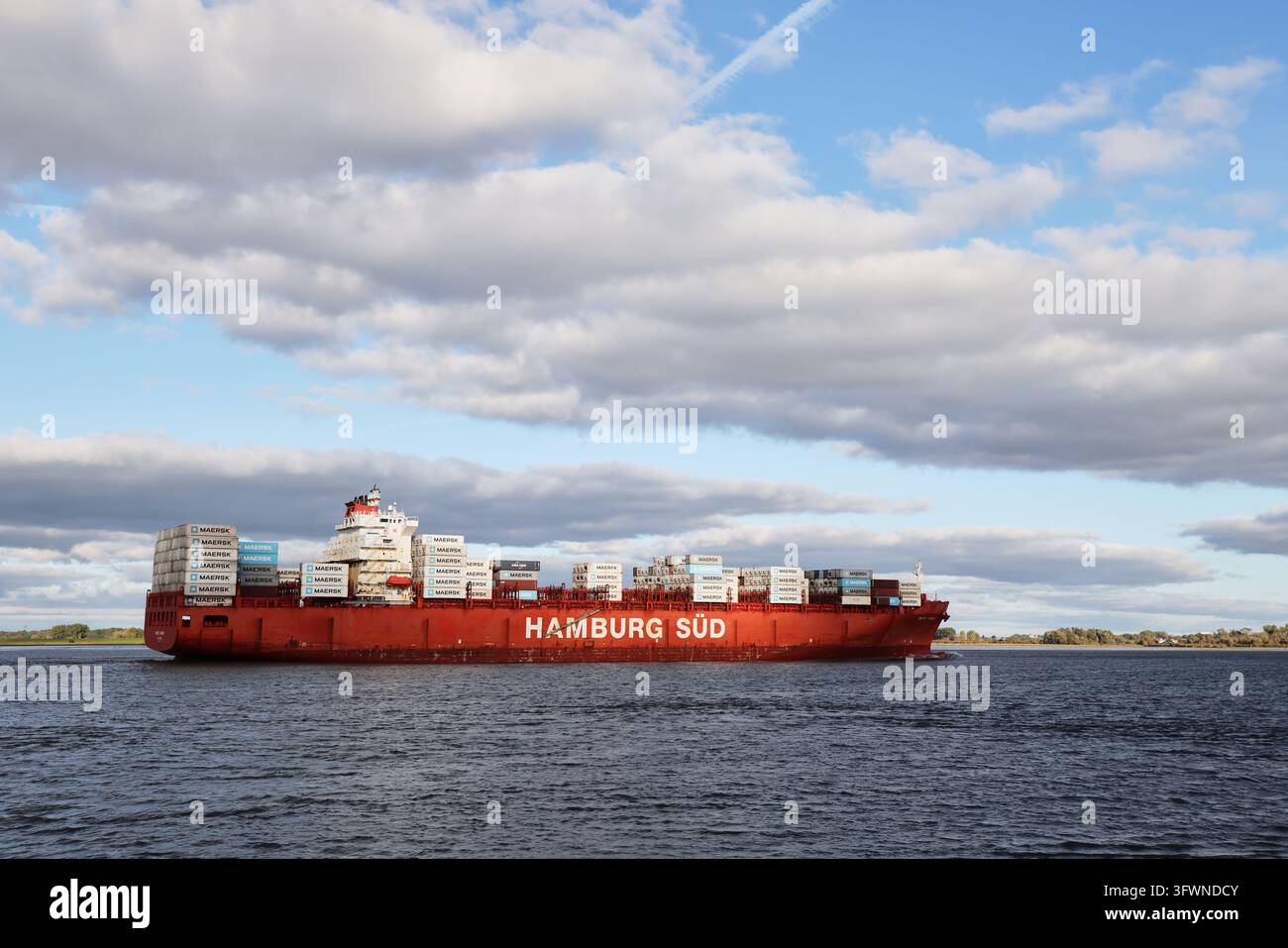 19 October 2026, Hamburg: The container ship ·Monte Tamaro,· operated ...
