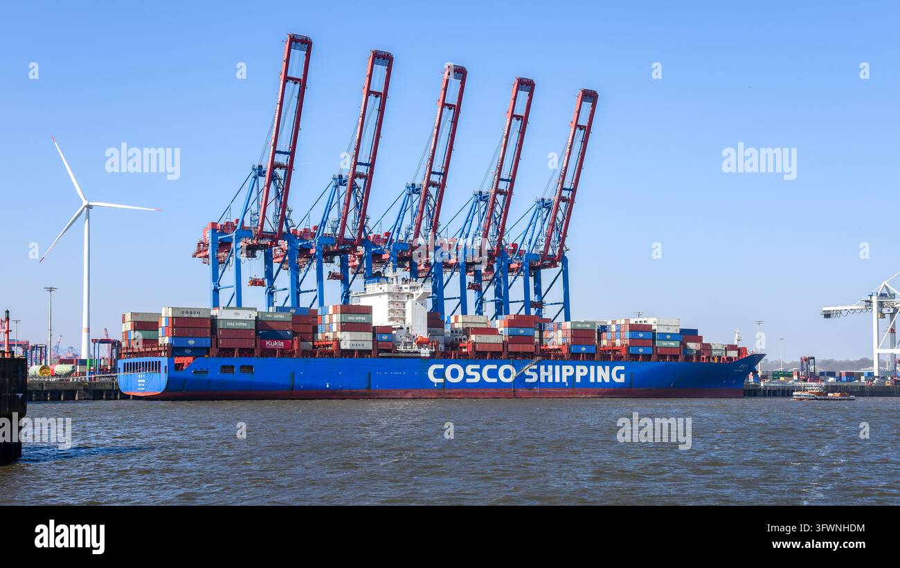 Container ship XIN XIA MEN of the shipping company COSCO SHIPPING at ...