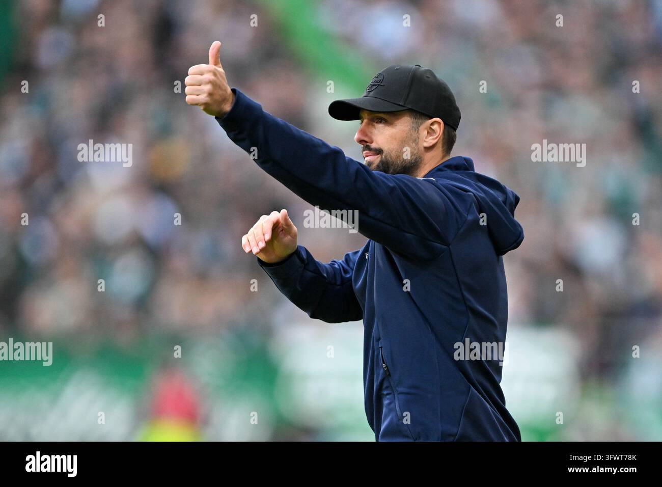 1. Bundesliga [Bundesliga]: SV Werder Bremen - Paderborn 07 on 17.10. ...