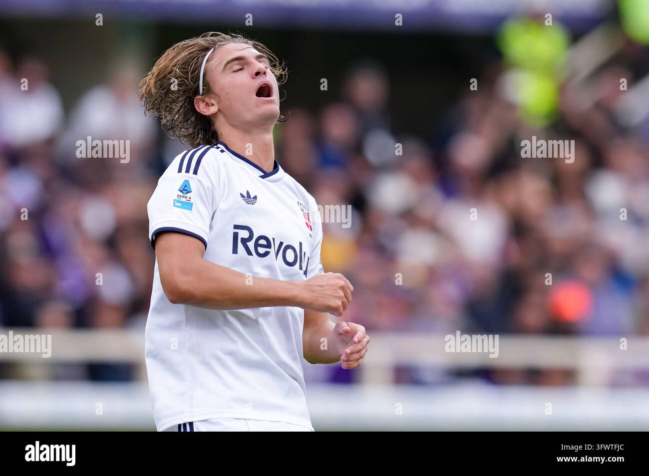 Nico Paz of Como 1907 looks dejected during the Serie A Enilive match ...