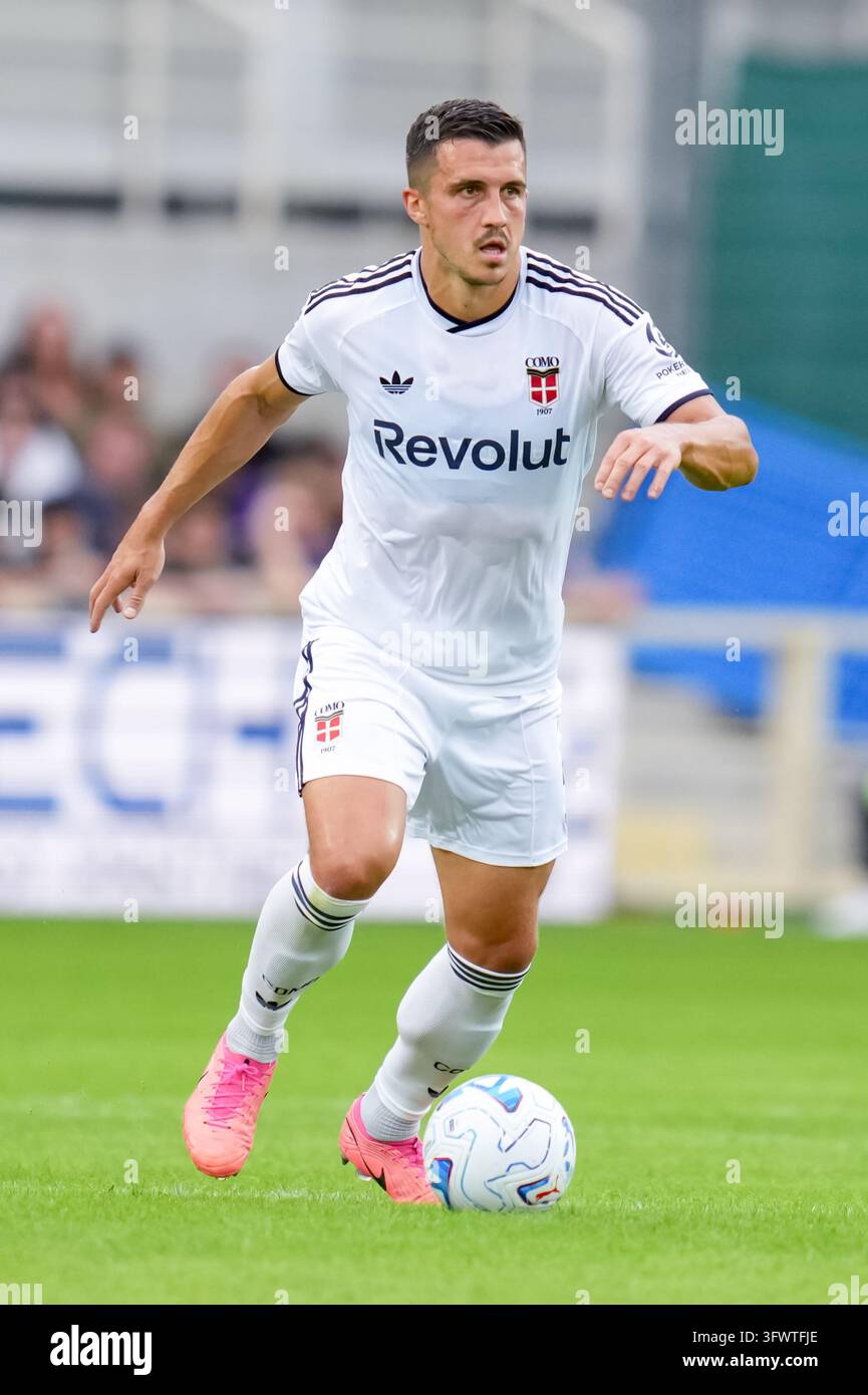 Marc-Oliver Kempf of Como 1907 in action during the Serie A Enilive ...