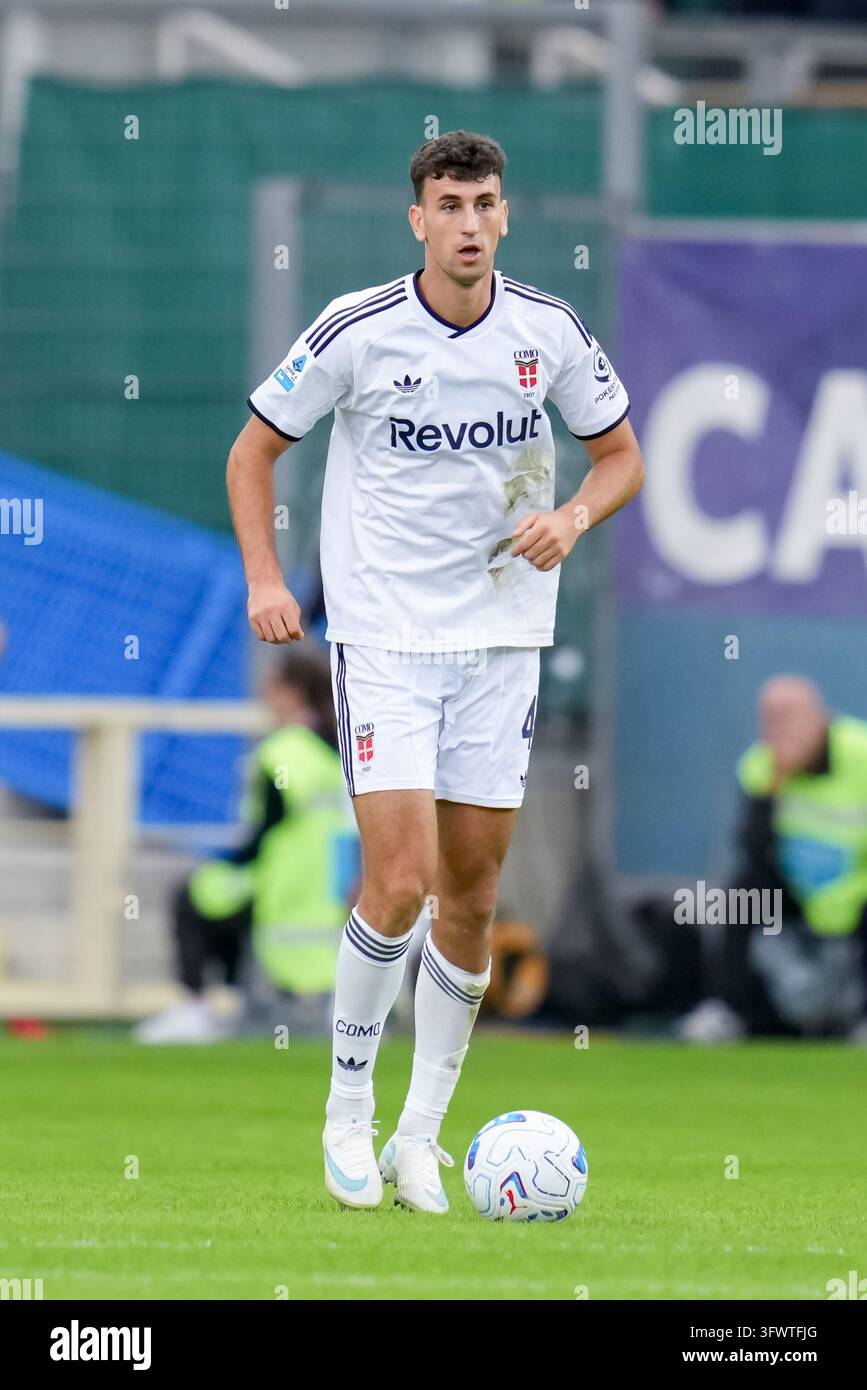 Jacobo Ramon of Como 1907 in action during the Serie A Enilive match ...