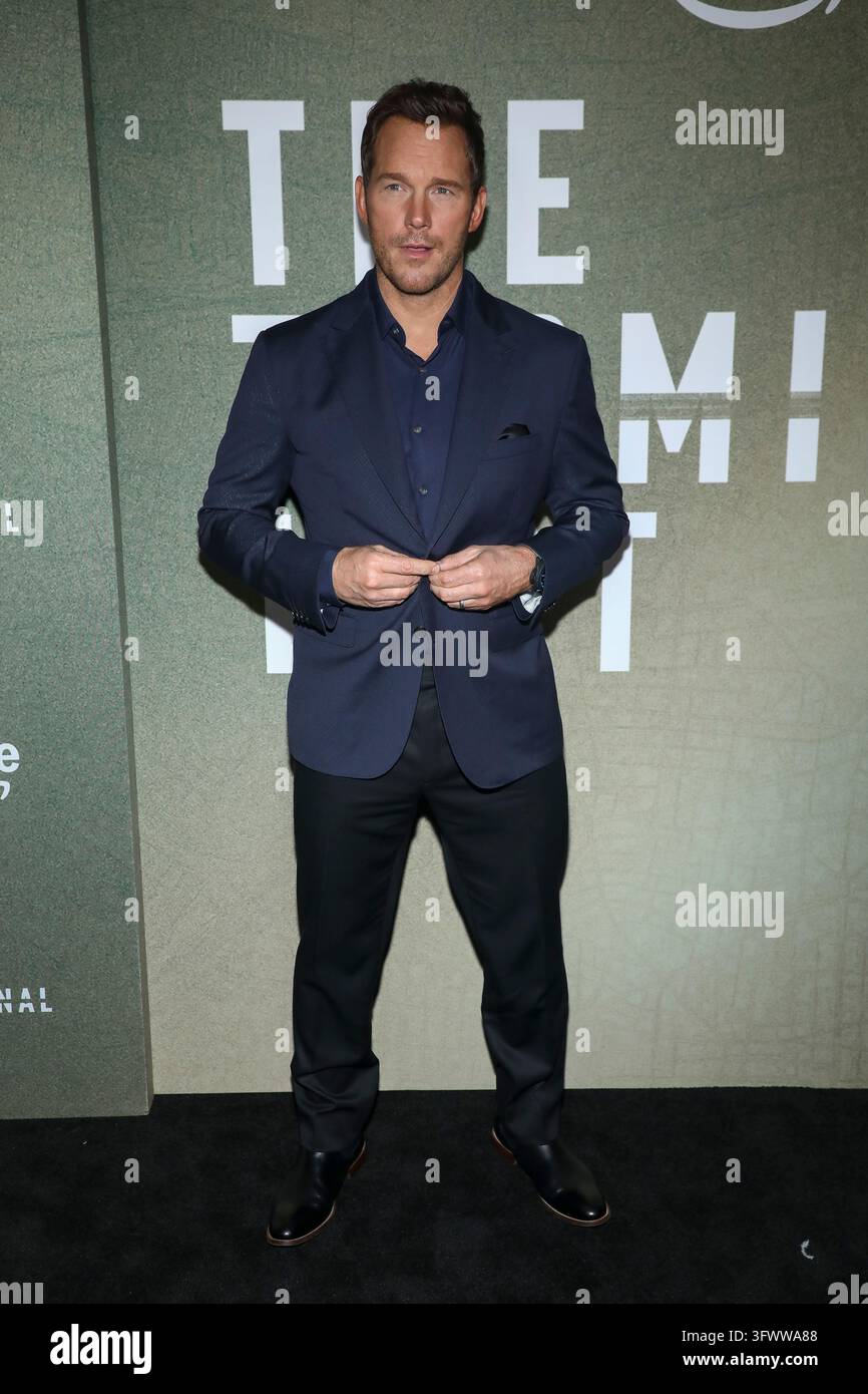On Two Chris Pratt attends the premiere of