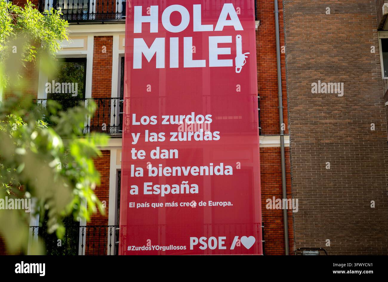 A banner displayed at the PSOE headquarters in Ferraz, on 21 October ...