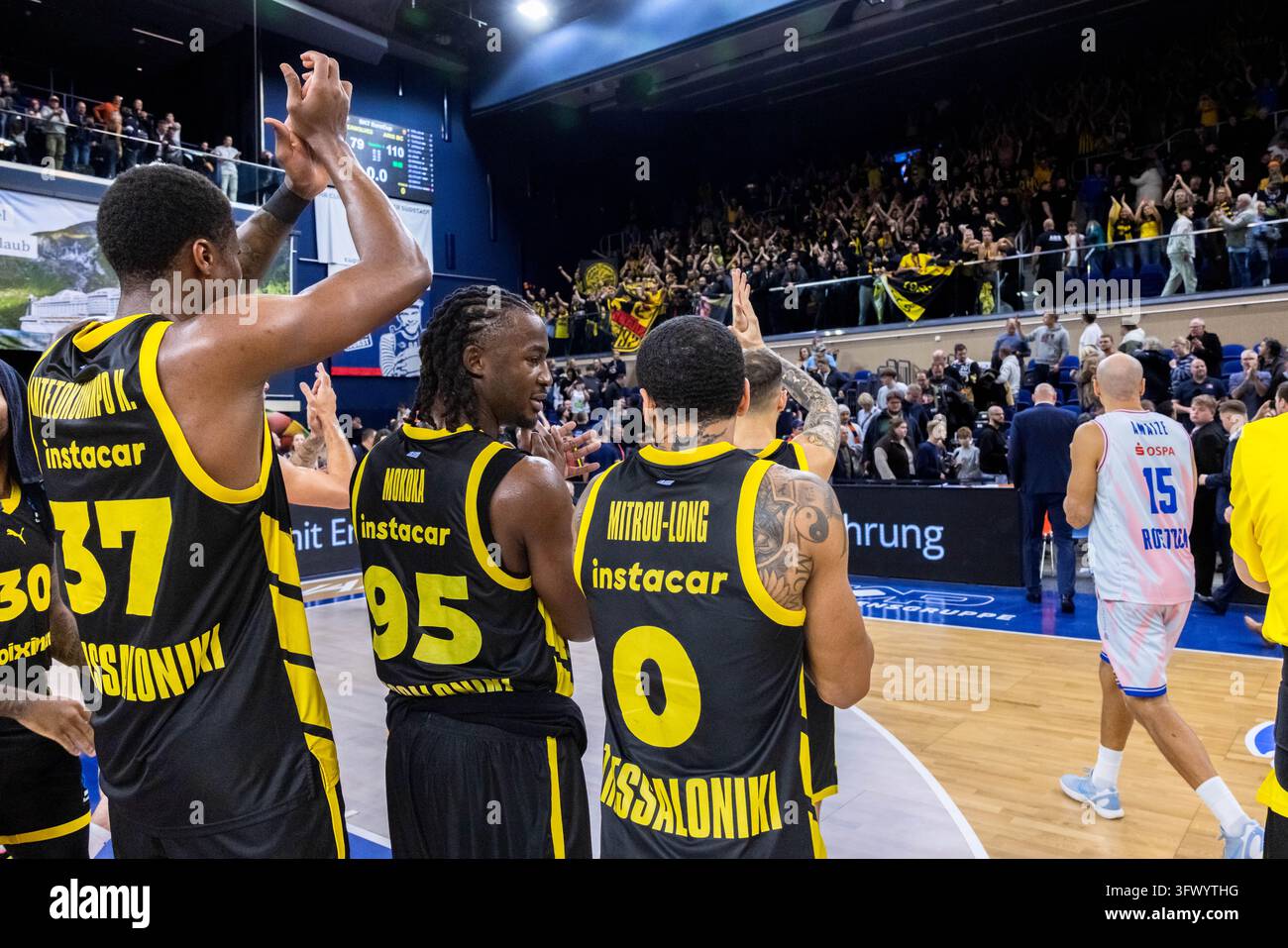 Kostas Antetokounmpo (Aris Thessaloniki, #37i, Adam Mokoka (Aris ...