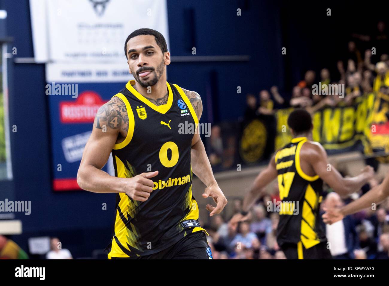 Elijah Mitrou-Long (Aris Thessaloniki, #00) GER, Rostock Seawolves vs ...