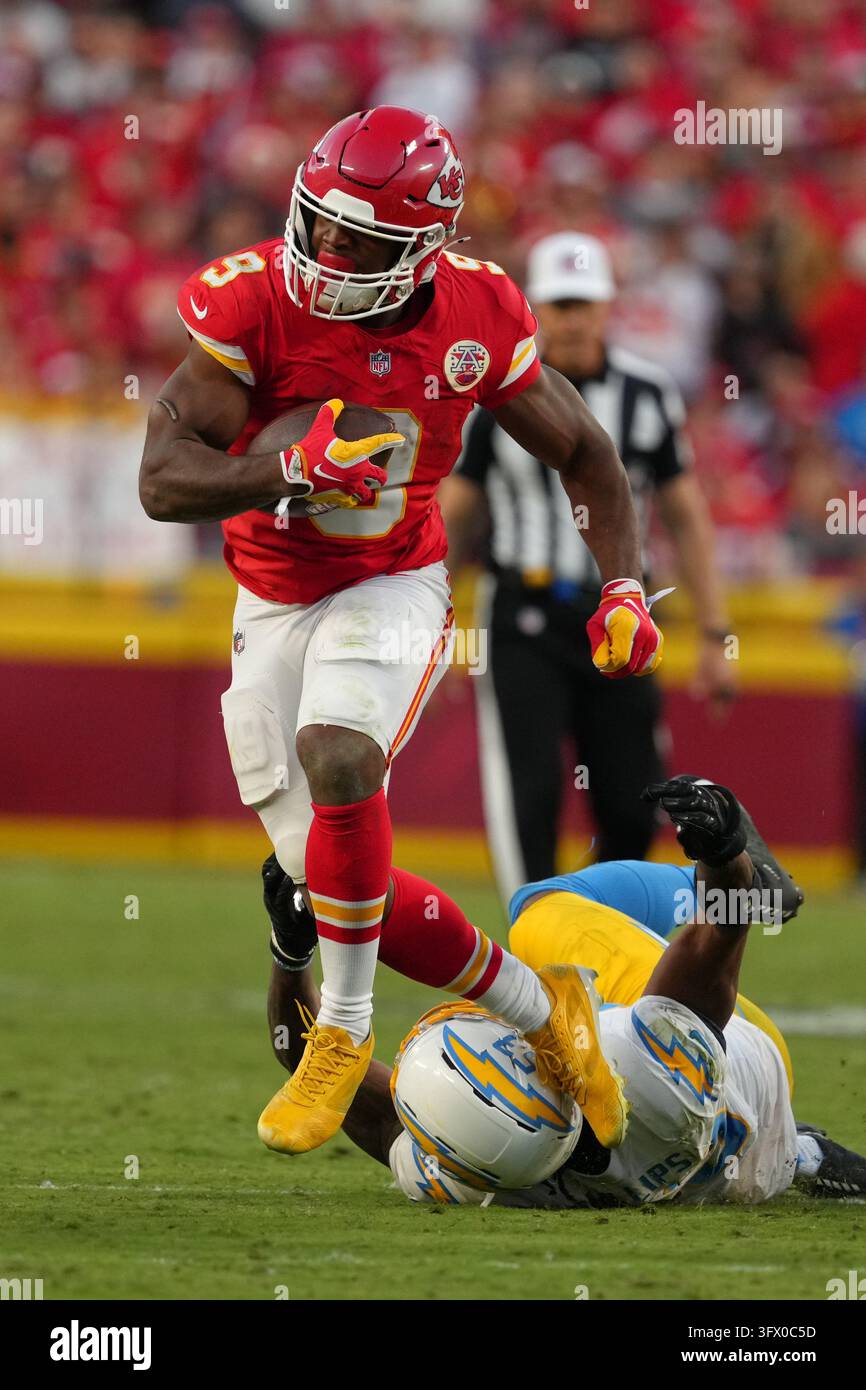 Kansas City Chiefs Running Back Kenneth Walker III Runs Against The Los kansas-city-chiefs-running-back-kenneth-walker-iii-runs-against-the-los