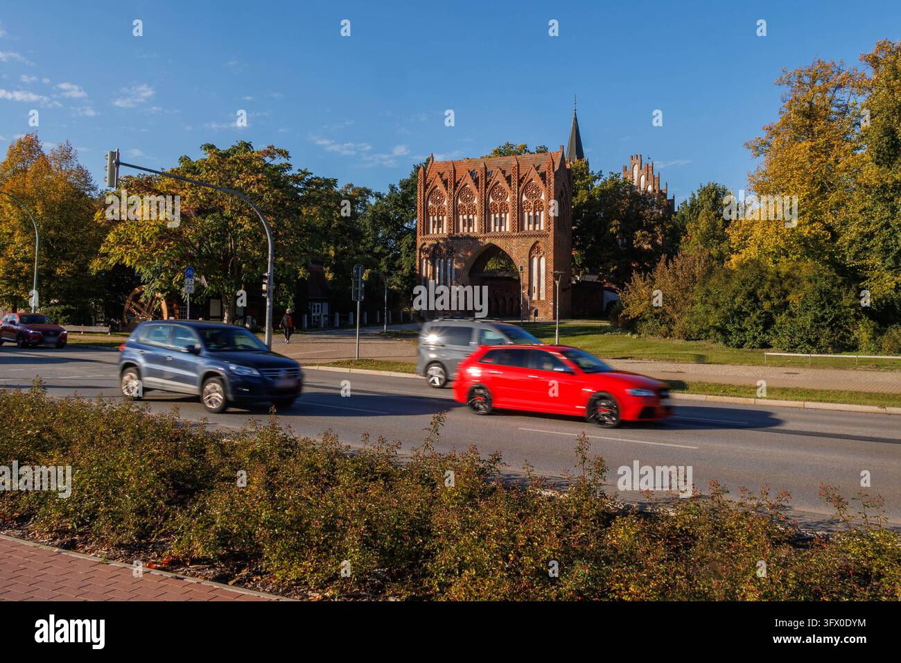 Ring File Measurement 16.10.2026 - Blick auf das Stargarder Tor in Neubrandenburg am ...