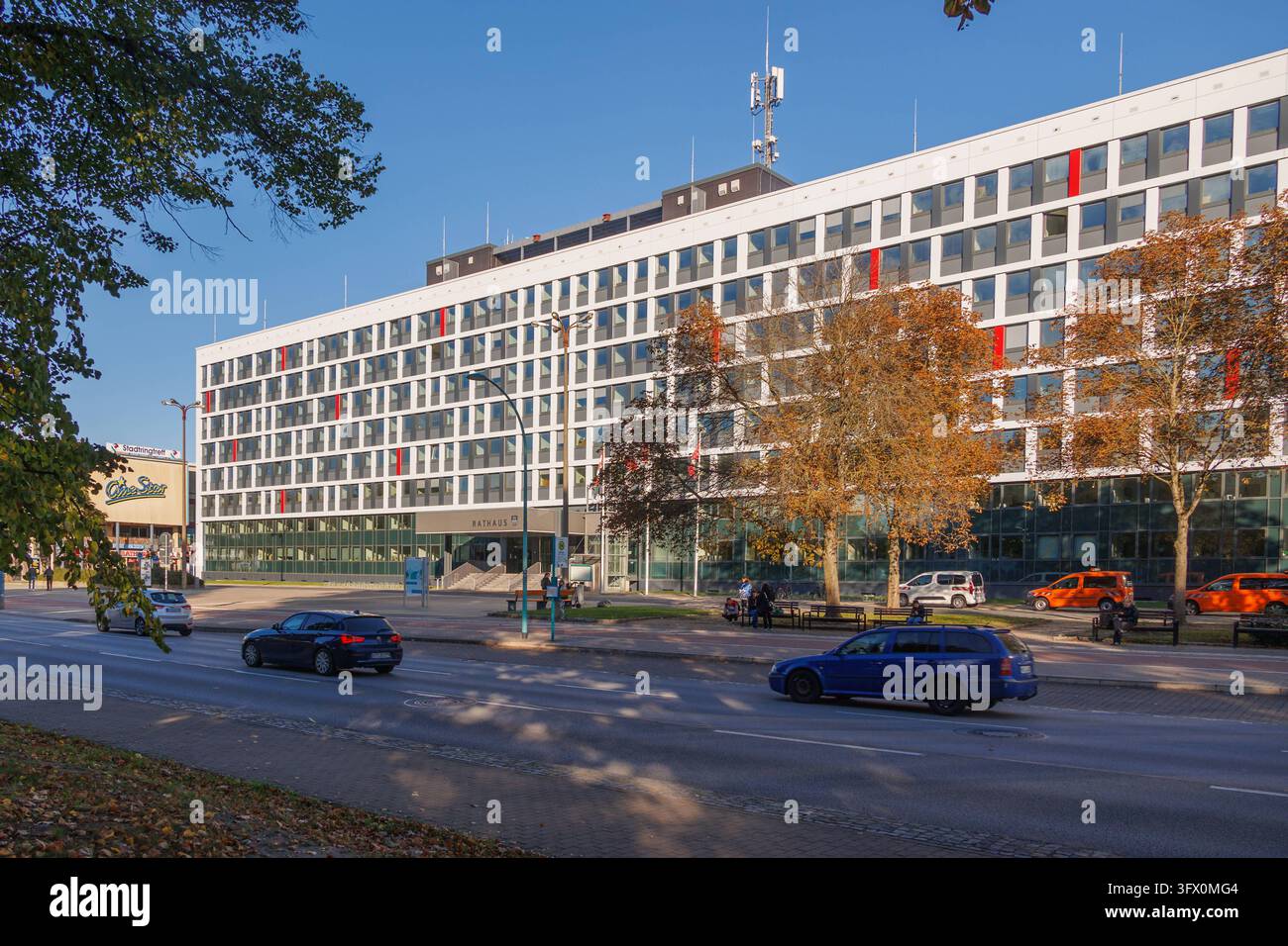 Ring File Measurement 16.10.2026 - Blick auf das Rathaus in Neubrandenburg am Friedrich ...