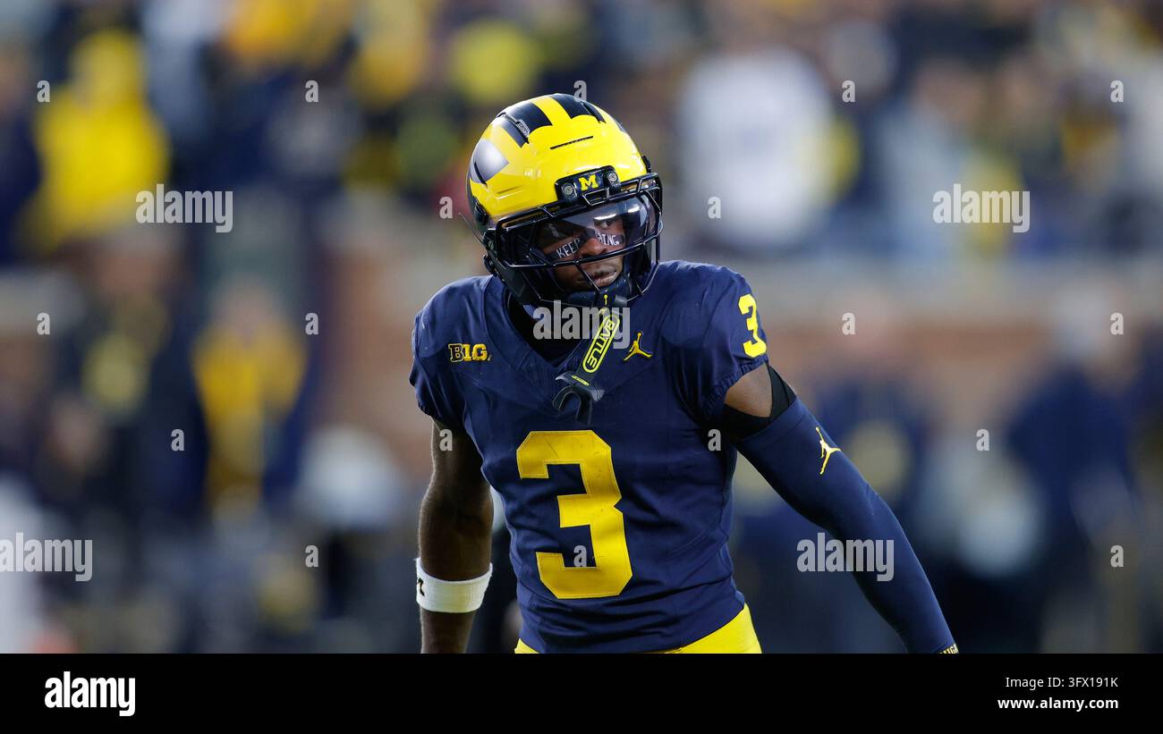 Michigan's Andrew Marsh plays during an NCAA football game on Saturday ...