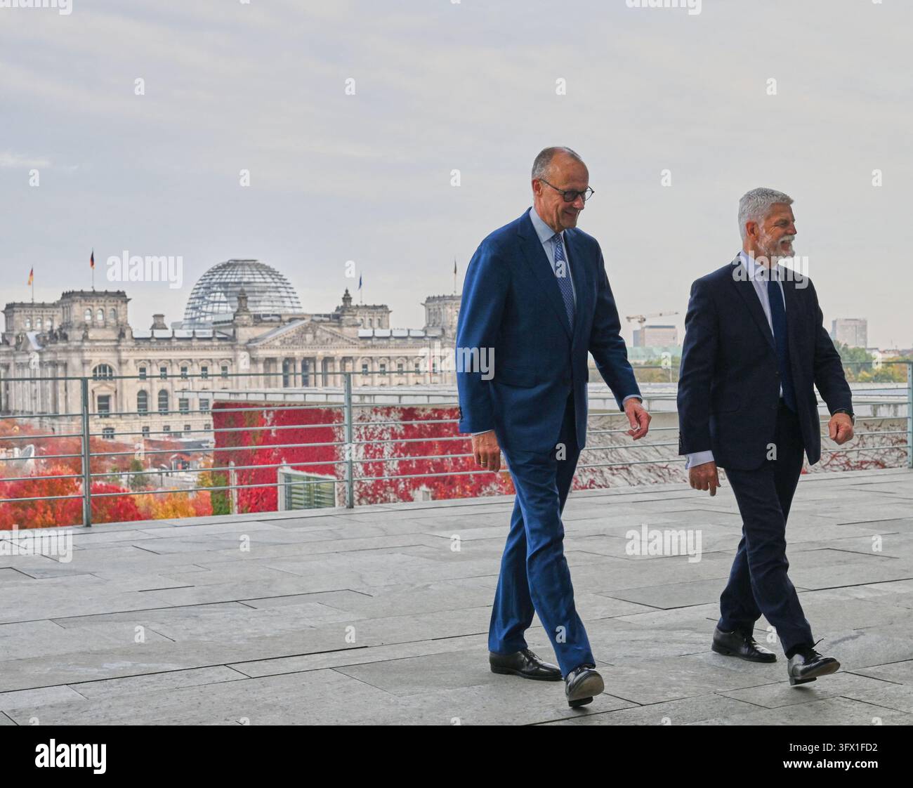 21 October 2026, Berlin: Chancellor Friedrich Merz (left, CDU) and Petr ...