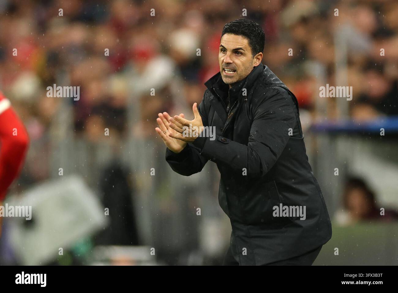 Credit Management Software Arsenal Manager, Mikel Arteta praises his team during Bayern Munich v ...