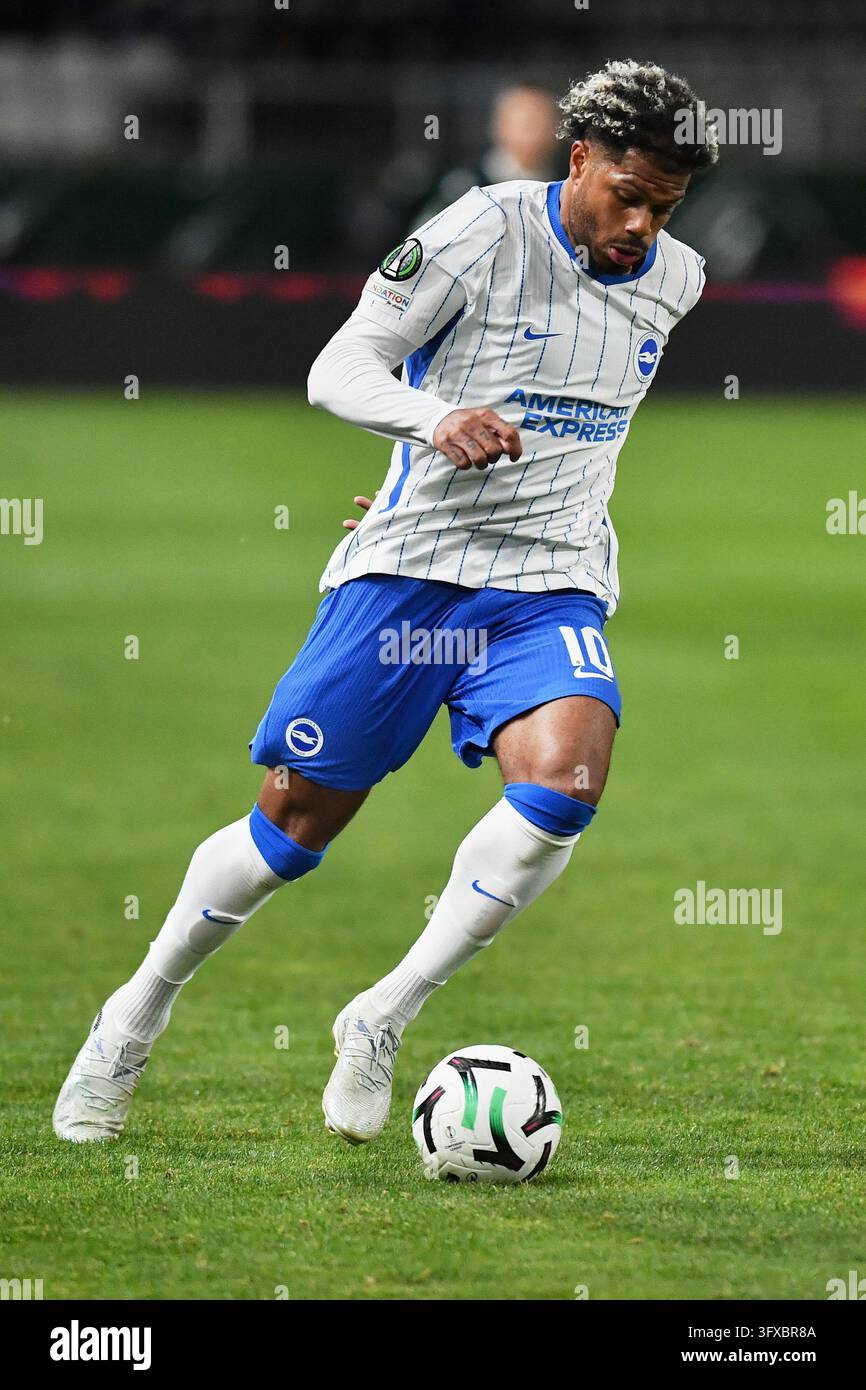 Gerguinio Rutter Brighton's Georginio Rutter controls the ball during the Conference ...