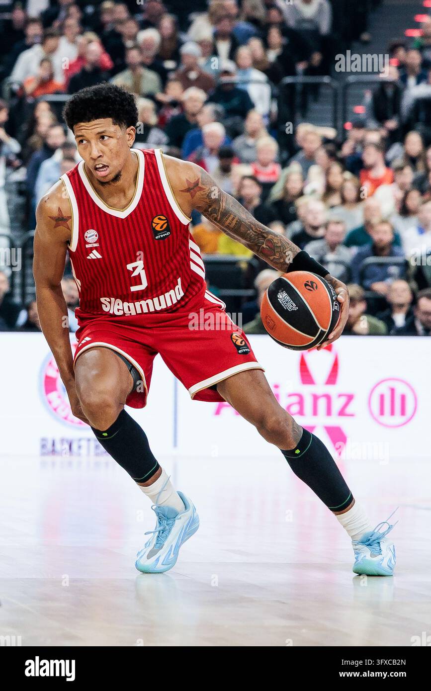 MUNICH, GERMANY - OCTOBER 22: Marjon Beauchamp (FC Bayern Muenchen, 3 ...