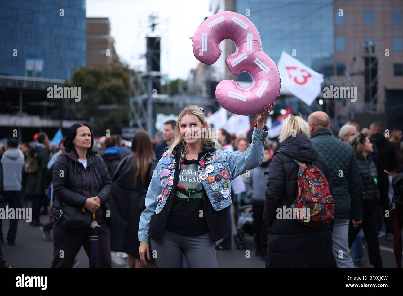 A woman strikes a pose before the final 