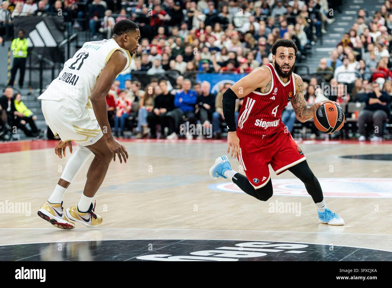 MUNICH, GERMANY - OCTOBER 22: Duane Washington (FC Bayern Muenchen, 4 ...