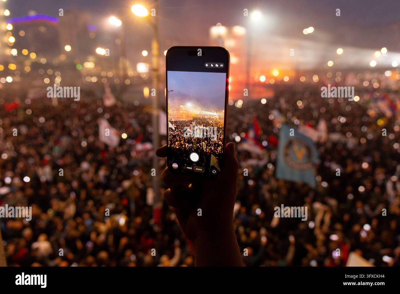 Supporters during the final election campaign rally of the 'Student ...