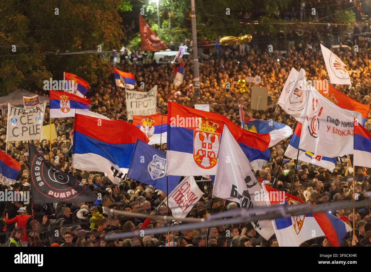 Supporters during the final election campaign rally of the 'Student ...