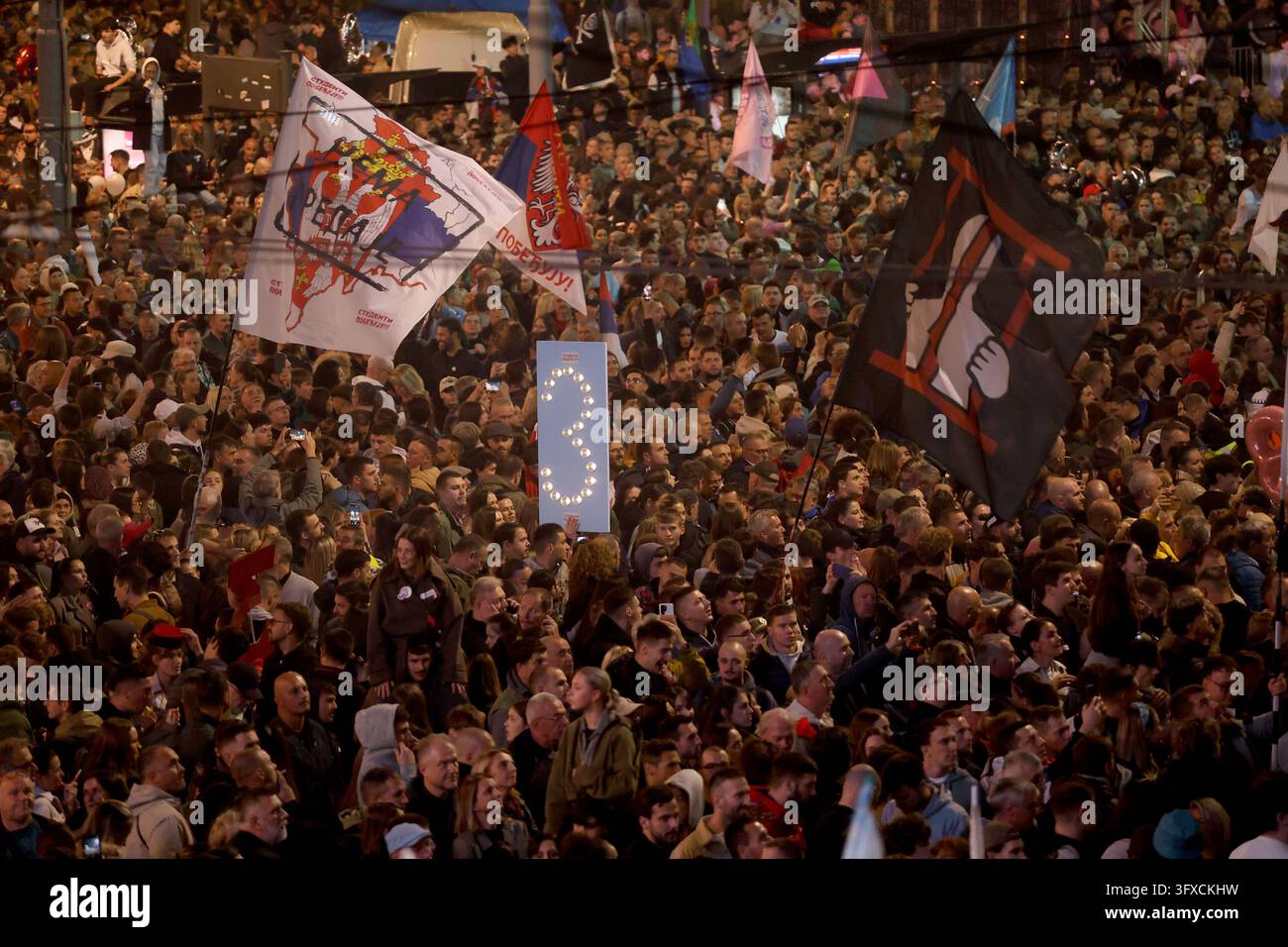 Supporters during the final election campaign rally of the 'Student ...
