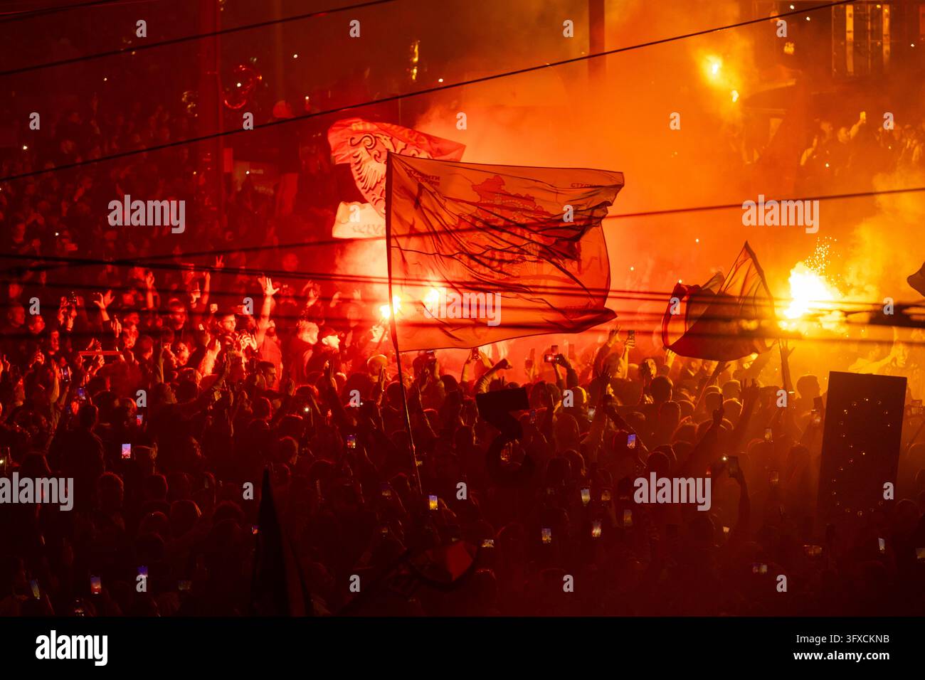 Supporters during the final election campaign rally of the 'Student ...
