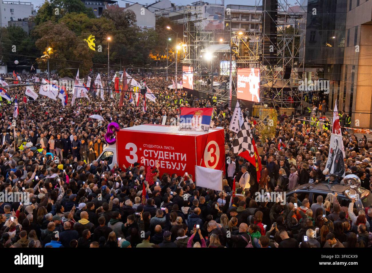 Supporters during the final election campaign rally of the 'Student ...