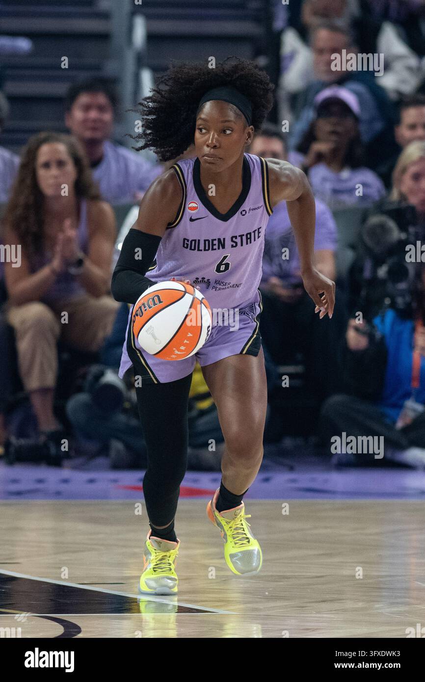 SAN FRANCISCO, CALIFORNIA - OCTOBER 19: Kaila Charles #6 of the Golden ...