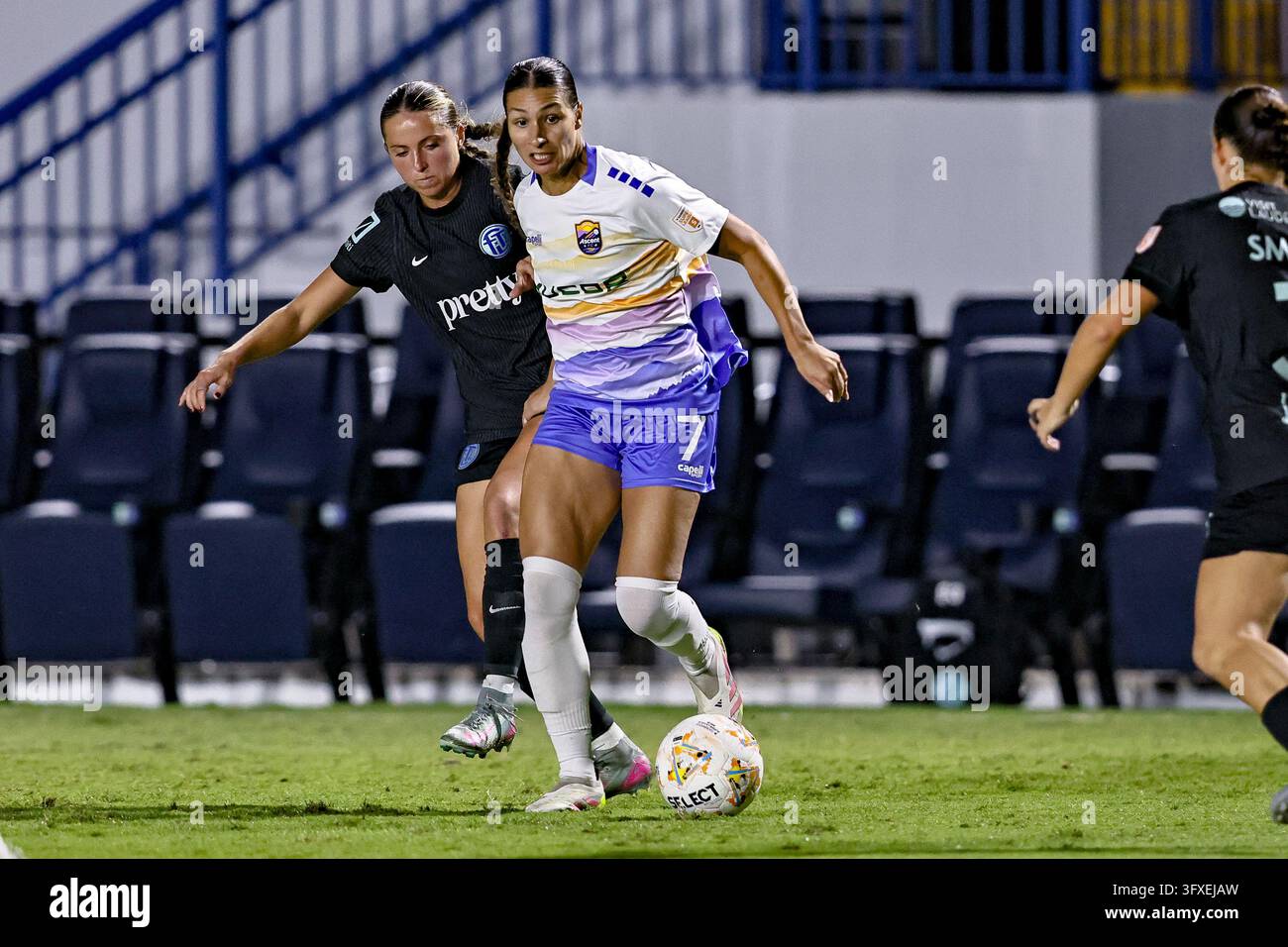 DAVIE, FL - OCTOBER 22: Carolina Ascent FC defender Jillienne Aguilera ...