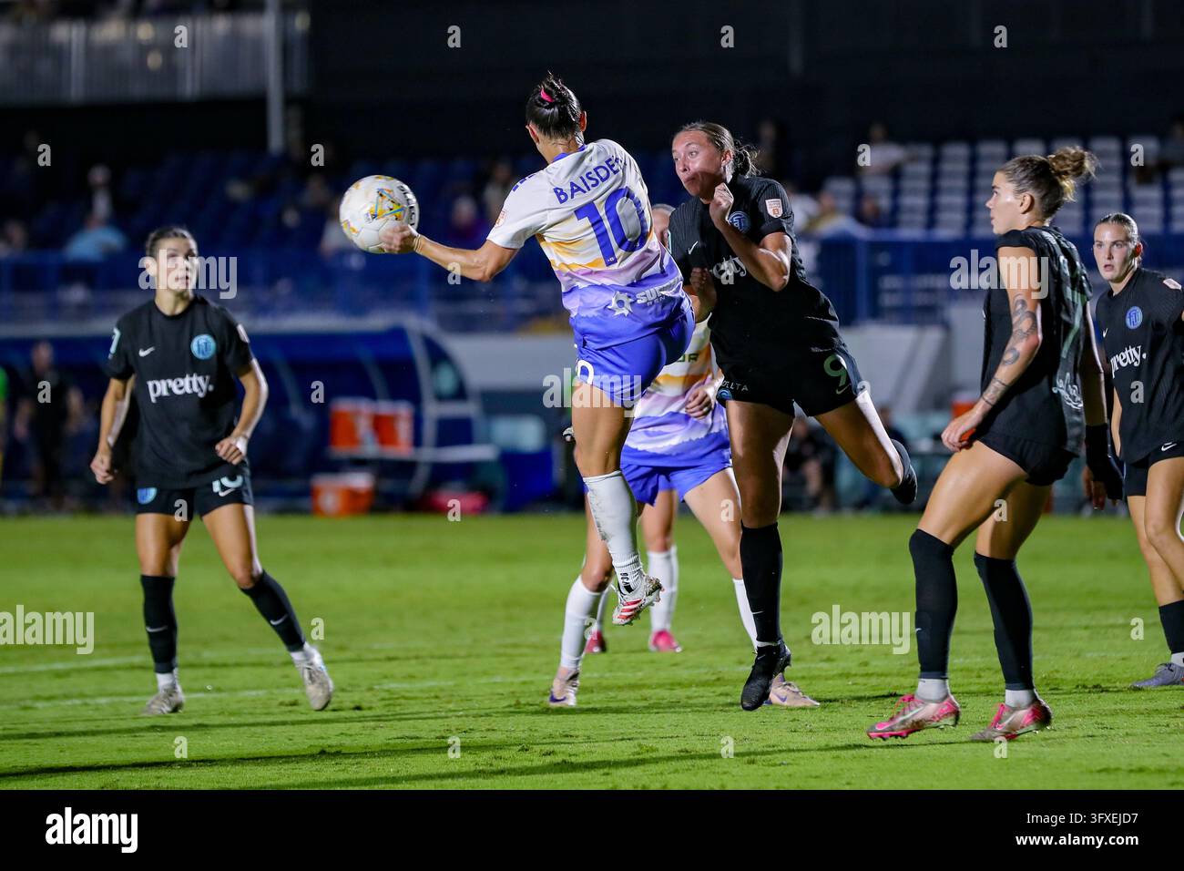 DAVIE, FL - OCTOBER 22: Carolina Ascent FC forward Rylee Baisden (10 ...