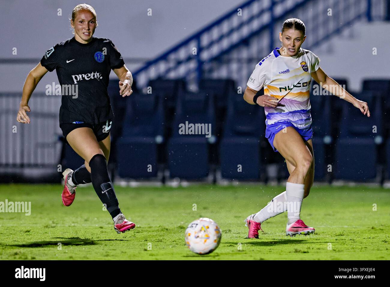 DAVIE, FL - OCTOBER 22: Carolina Ascent FC forward Mackenzie George (31 ...