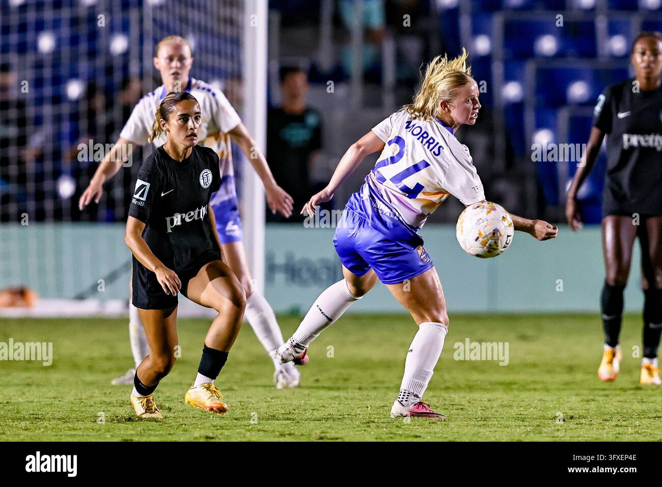 DAVIE, FL - OCTOBER 22: Carolina Ascent FC defender Emily Morris (24 ...