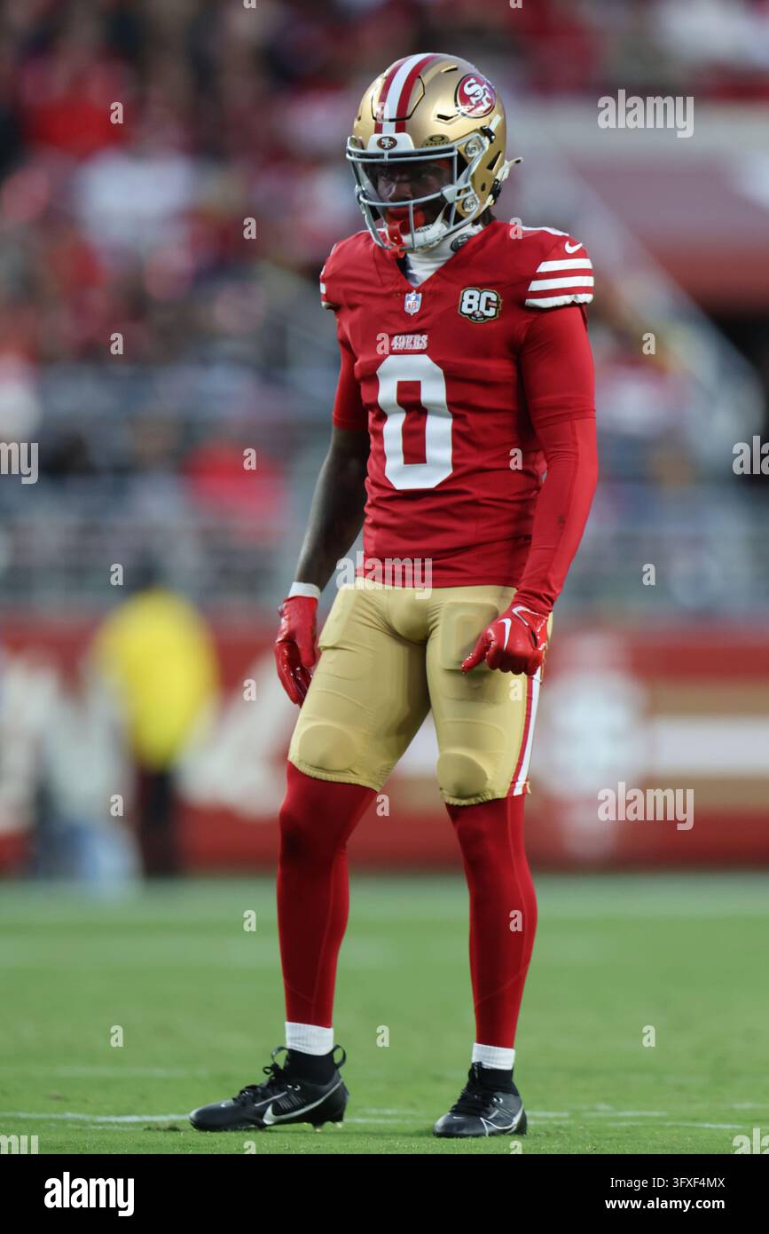 San Francisco 49ers cornerback Renardo Green (0) looks into the ...