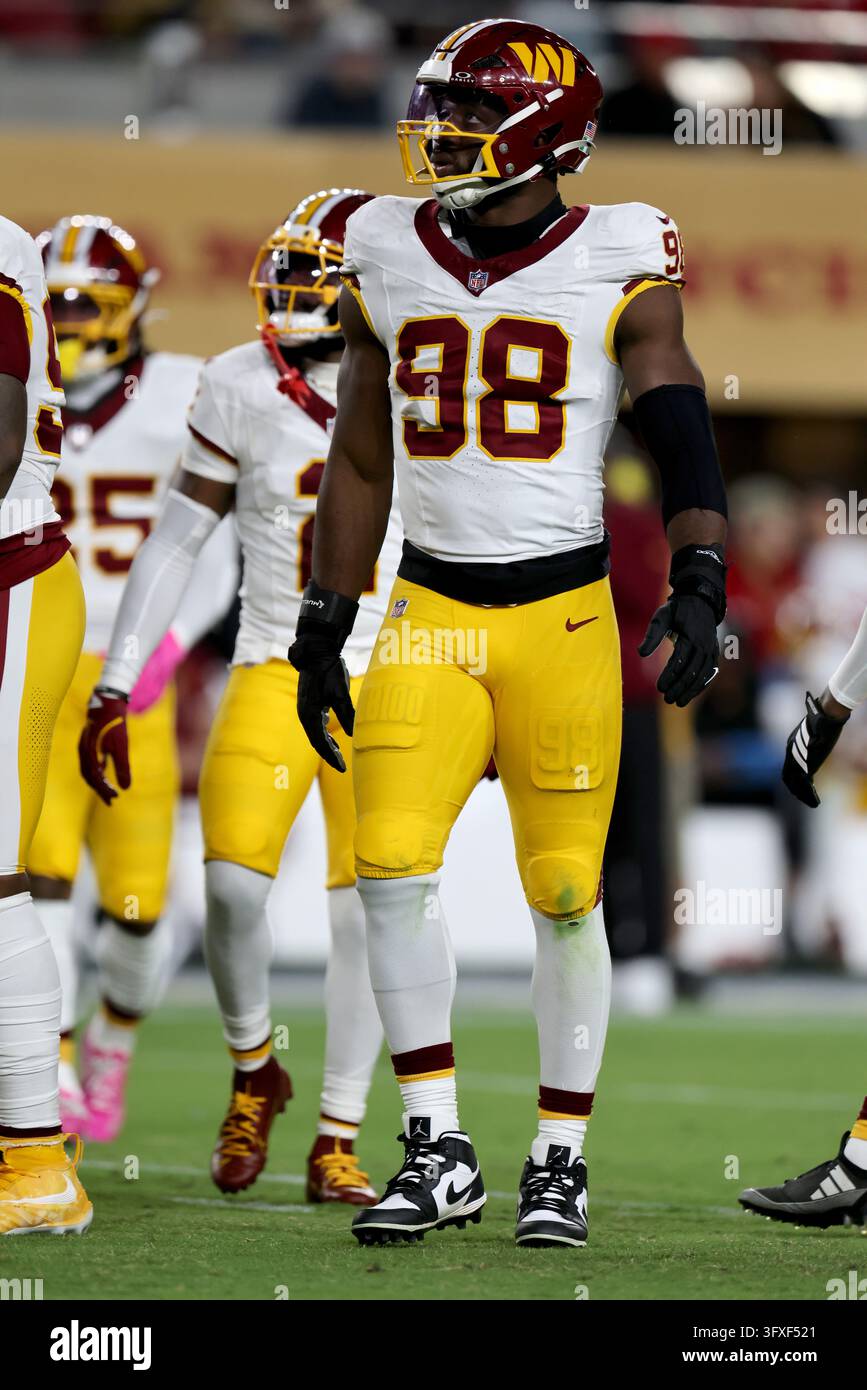 Washington Commanders linebacker Odafe Oweh (98) lines up during an NFL ...