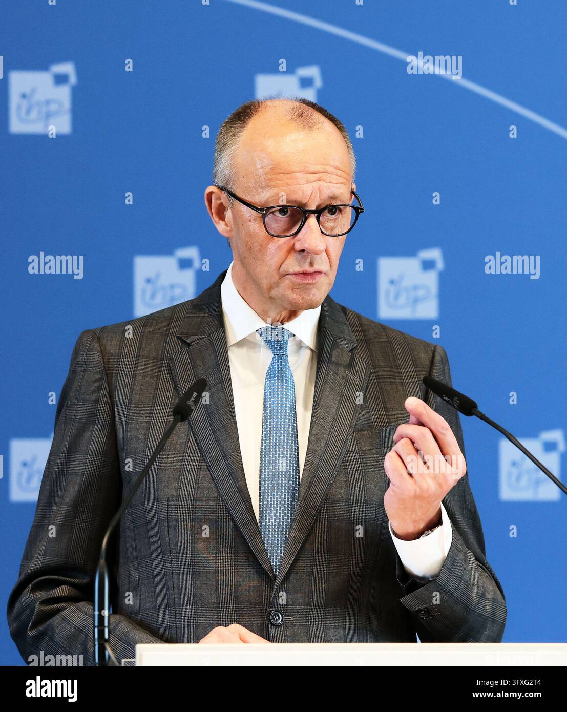 23 October 2026, Brandenburg, Frankfurt (Oder): Chancellor Friedrich ...