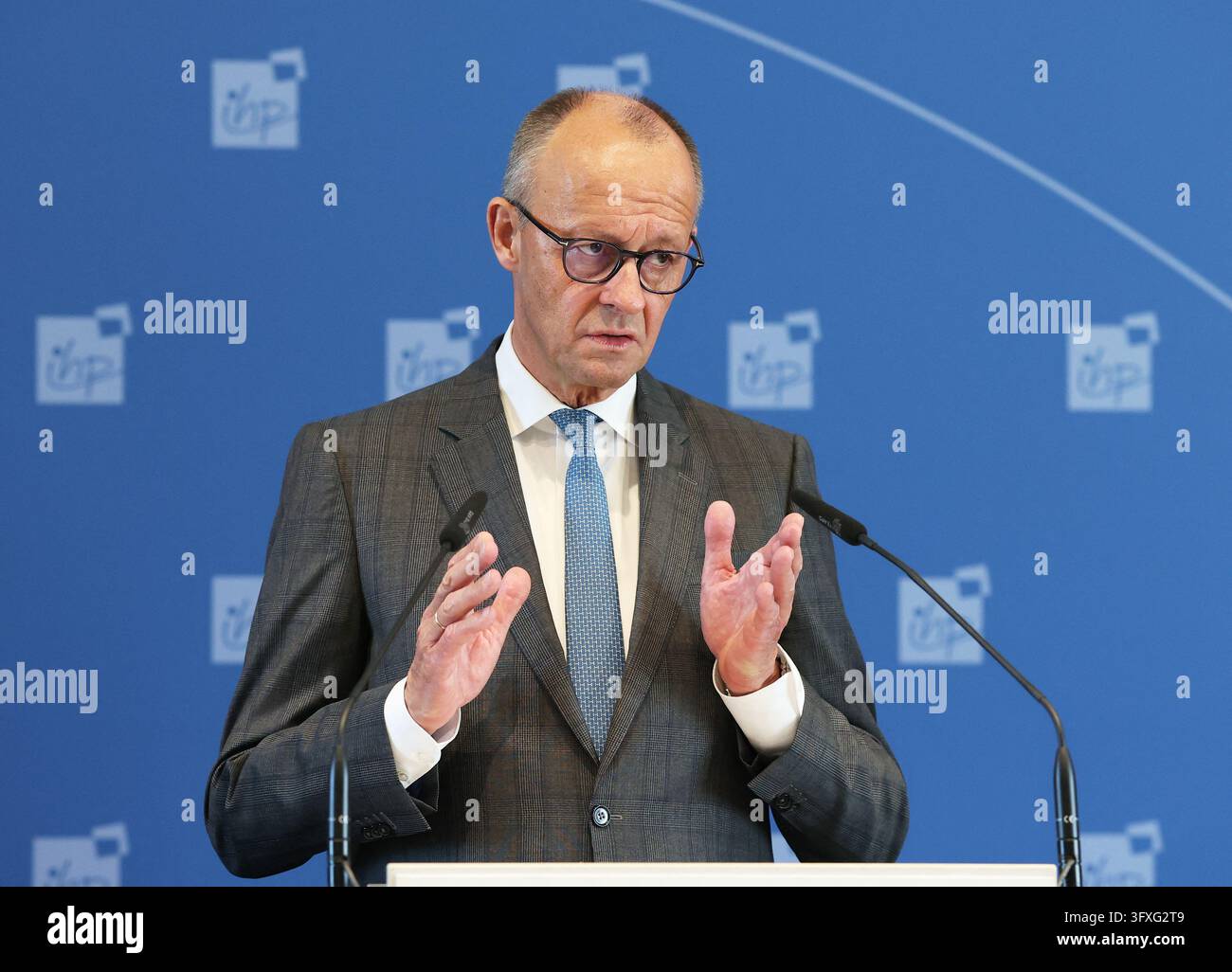 23 October 2026, Brandenburg, Frankfurt (Oder): Chancellor Friedrich ...