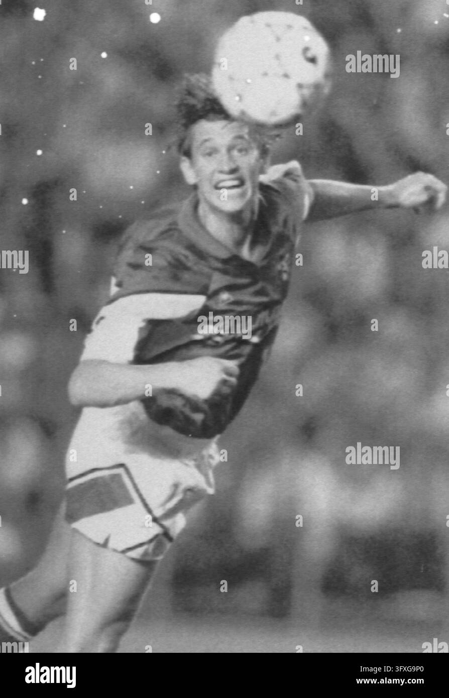 Nagoya Grampus Eight's Gary Lineker heads the ball during the second ...