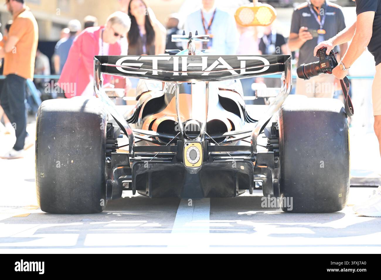 IPA90076640 - McLaren F1 Team MCL40, mechanical detail rear diffuser ...