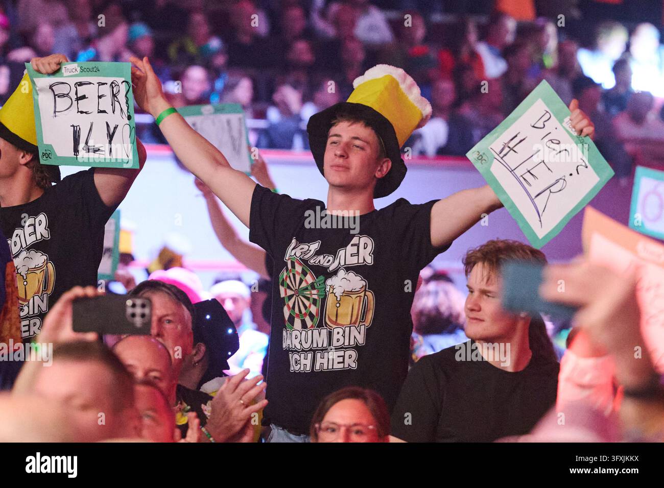 Using European Fan 23 October 2026, North Rhine-Westphalia, Dortmund: Darts, Men: European ...