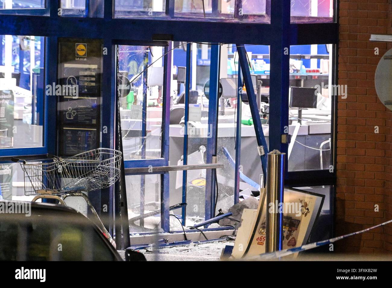 Finchfield Road West, Wolverhampton 23rd October 2026 - A large police ...