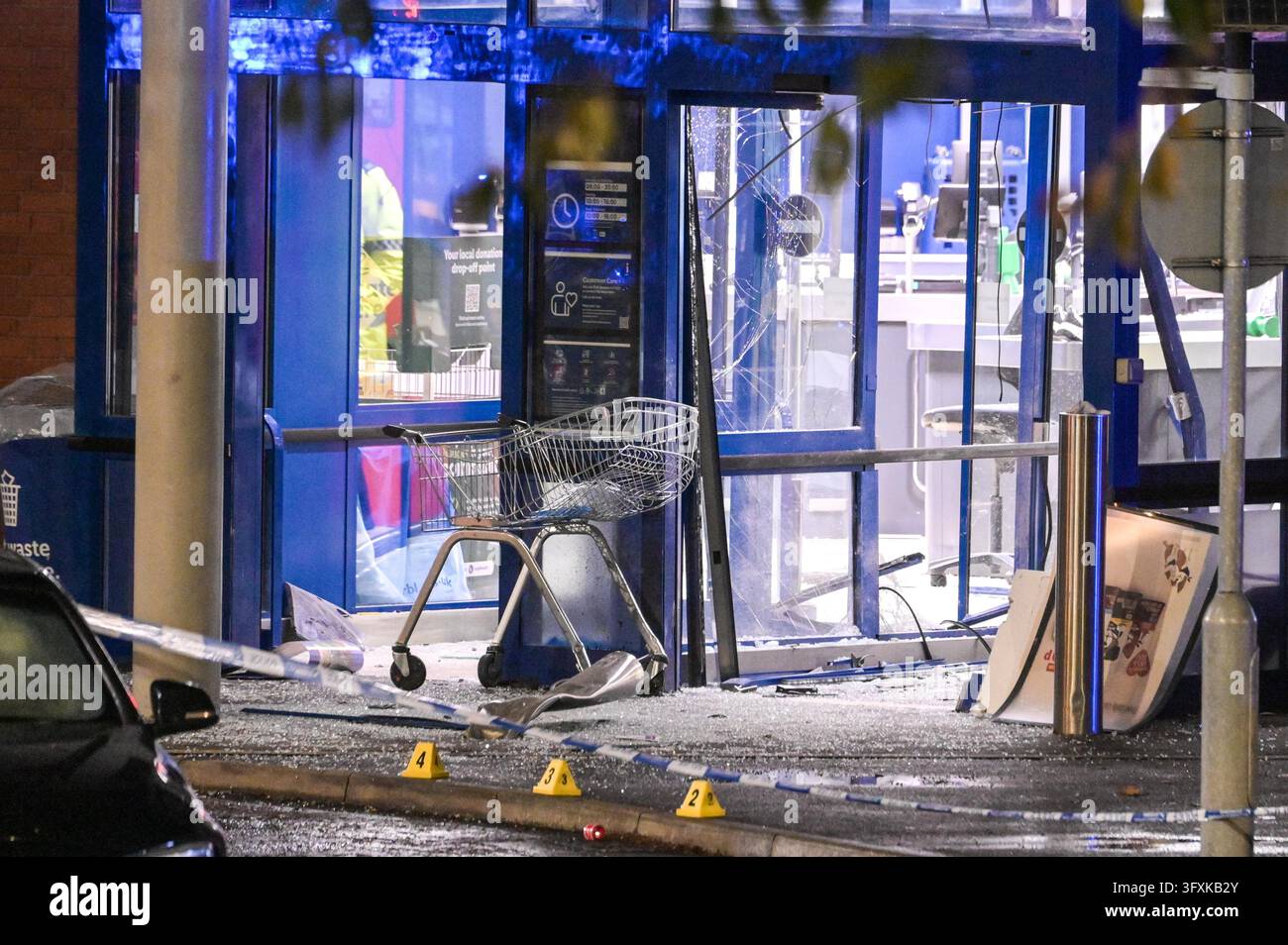 Finchfield Road West, Wolverhampton 23rd October 2026 - A large police ...