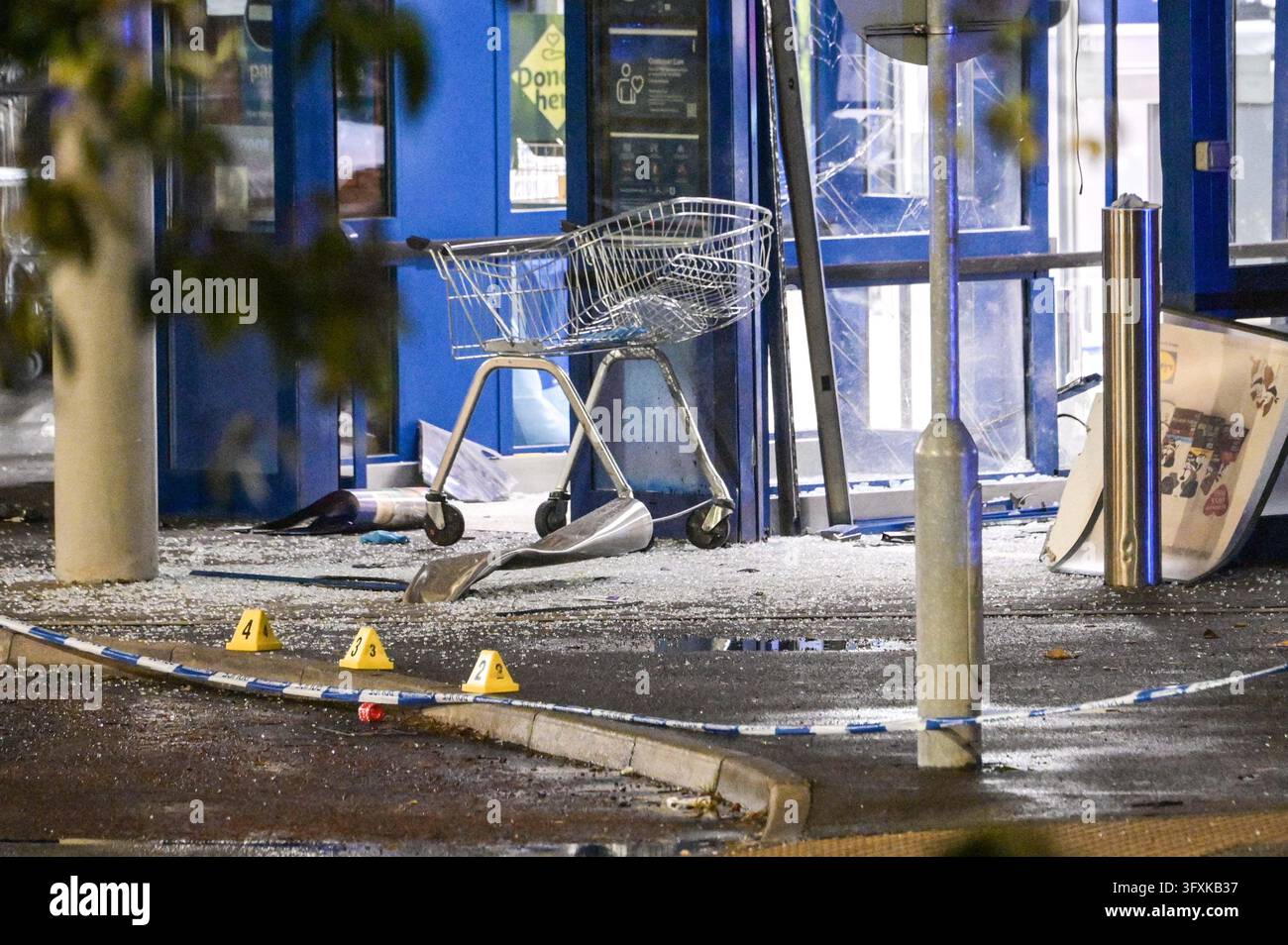 Finchfield Road West, Wolverhampton 23rd October 2026 - A large police ...