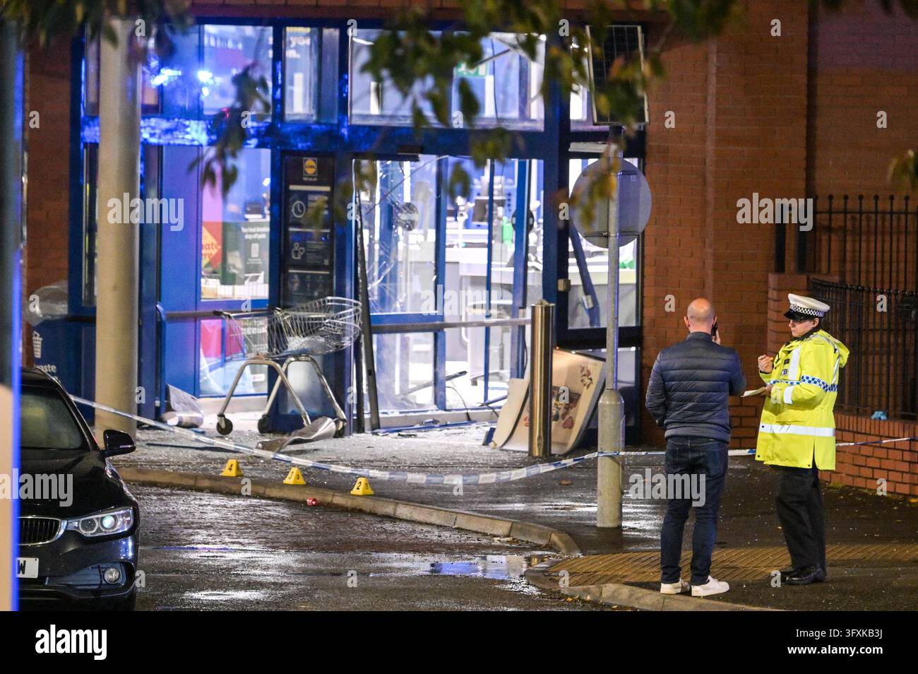 Finchfield Road West, Wolverhampton 23rd October 2026 - A large police ...