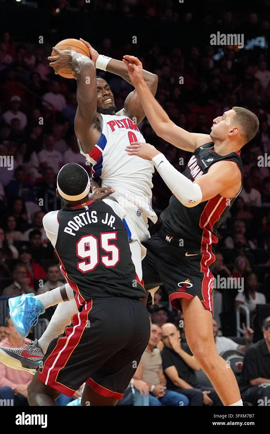 Detroit Pistons center Jalen Duren (0) comes under pressure from Miami ...